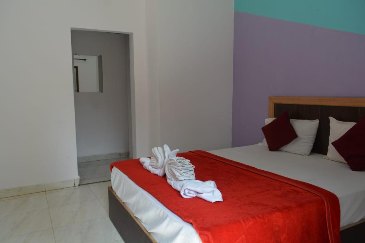 Esther Guest House Calangute Oda fotoğraf